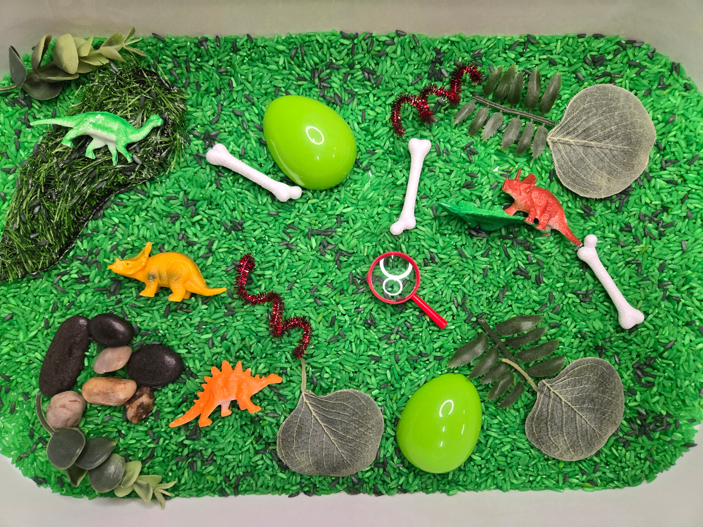 DINO-MITE Dump & Discover Sensory Bin Filler Kit with Add-ins