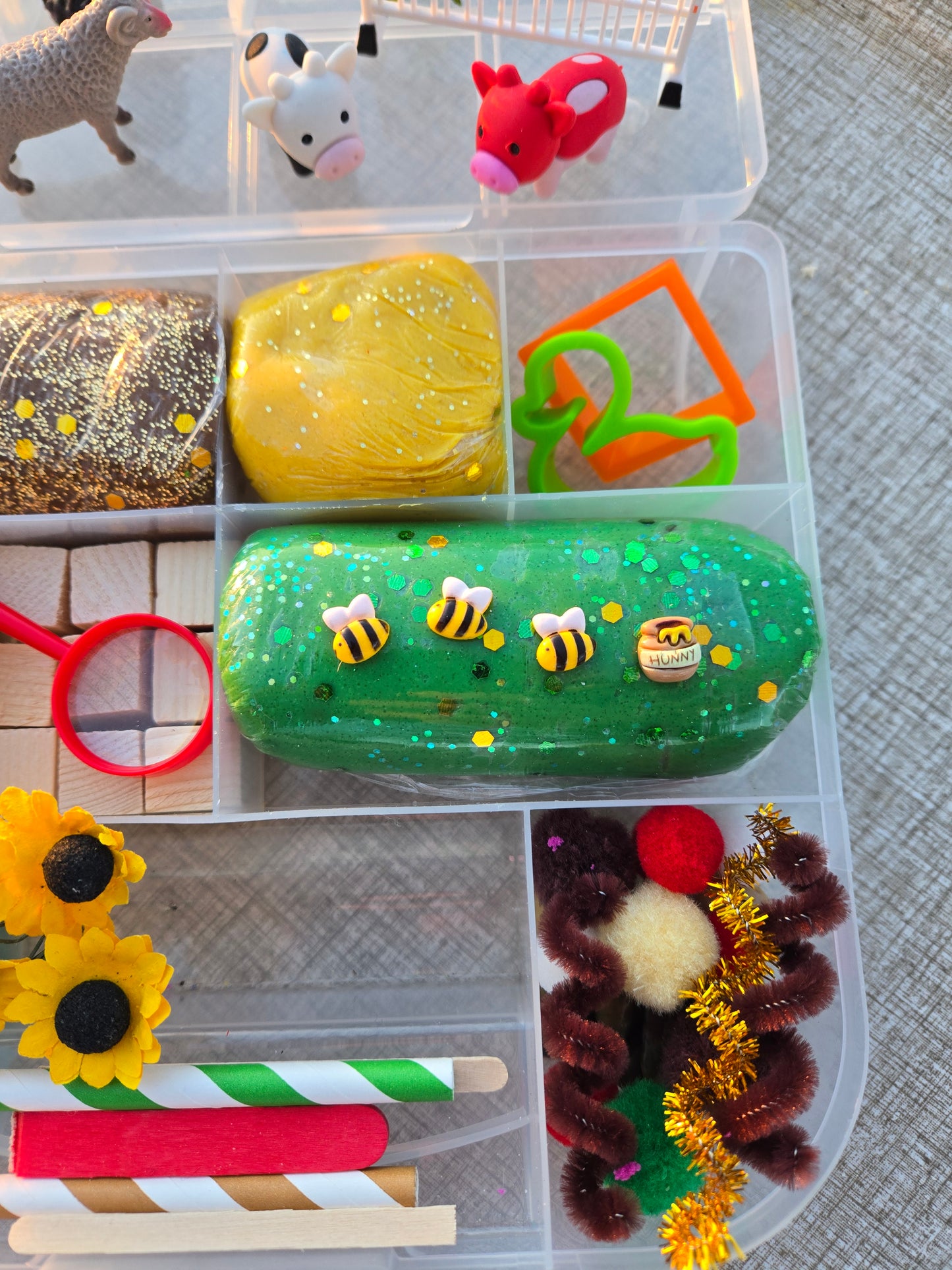 Farm living Sensory Dough Kit
